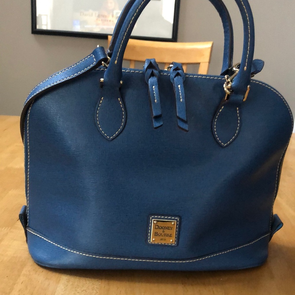 Dooney & Bourke satchel. Excellent condition! Handles and detachable strap.